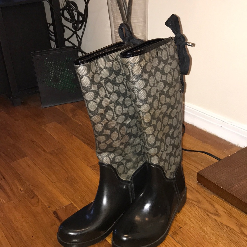 Size 7 Coach rainboots